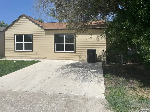 4015 SUNRISE BLUFF DR, San Antonio, TX 78244