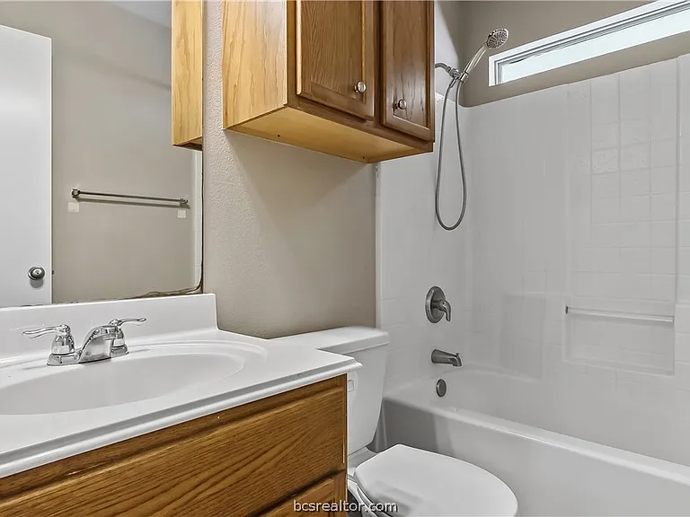 921 Windmeadows Dr — Photo 24