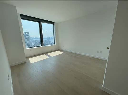 Rented by Lin Pan Realty Group LLC | media 16