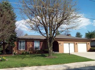 424 Holly Dr, Ephrata, PA 17522
