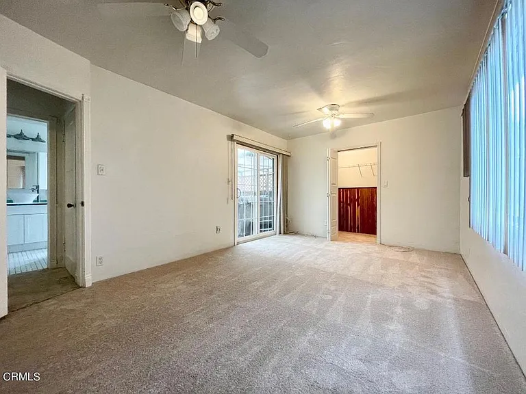240 N Surfside Dr — Photo 23