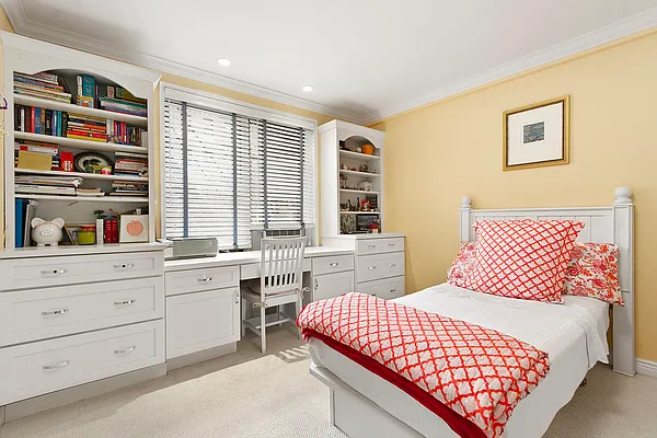 Sold by Corcoran | media 7