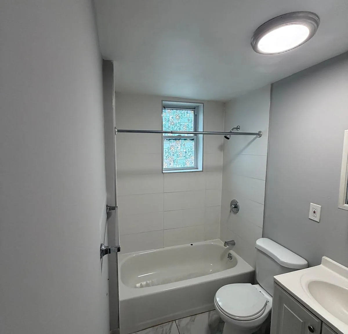 3 bed, $2,150 — Photo 2