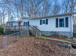 55 Lack Ln, Clyde, NC 28721