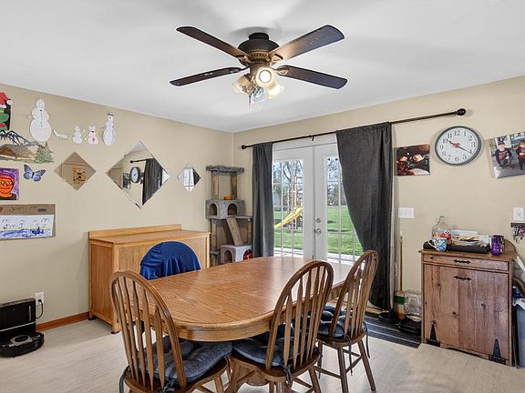 5th image of 823 Tyler ROAD