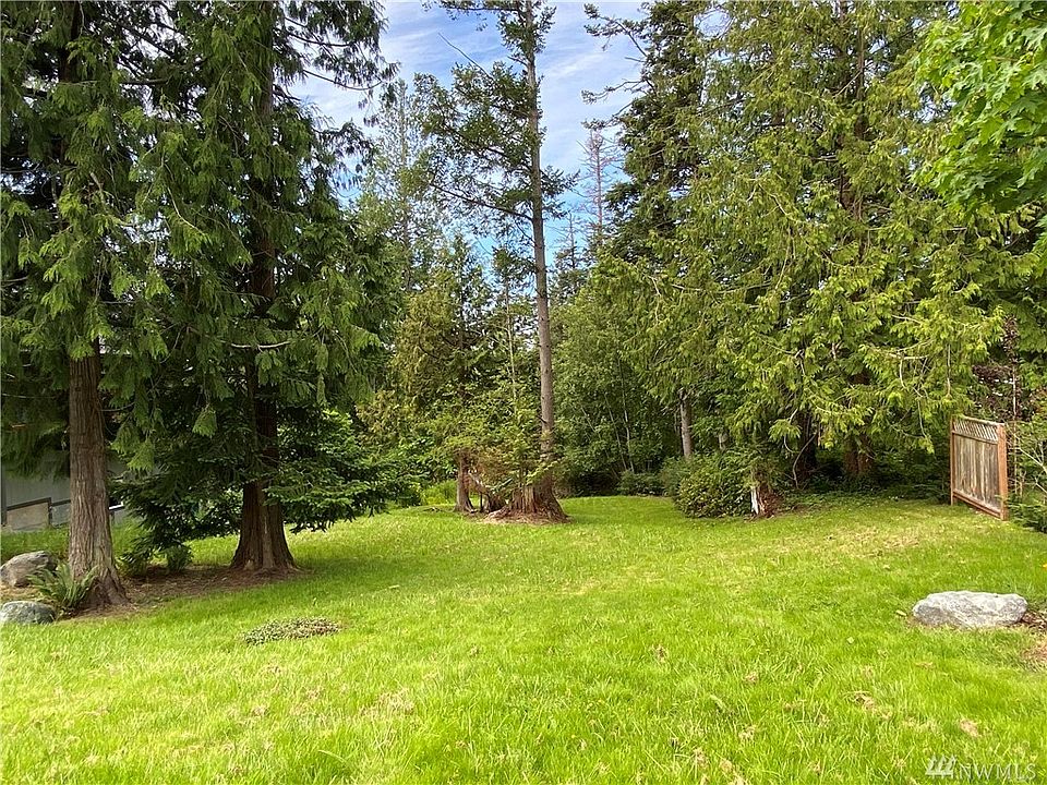 1st image of 724 Shelter Bay Dr