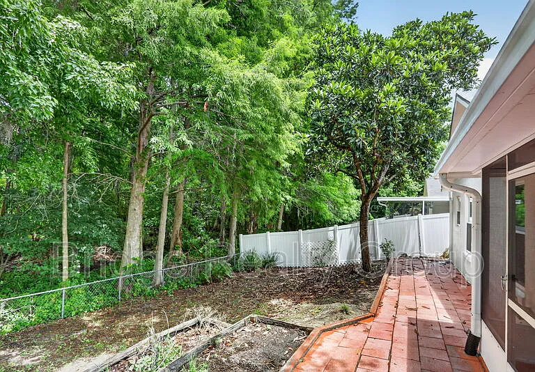 10315 Winding Creek Ln — Photo 30