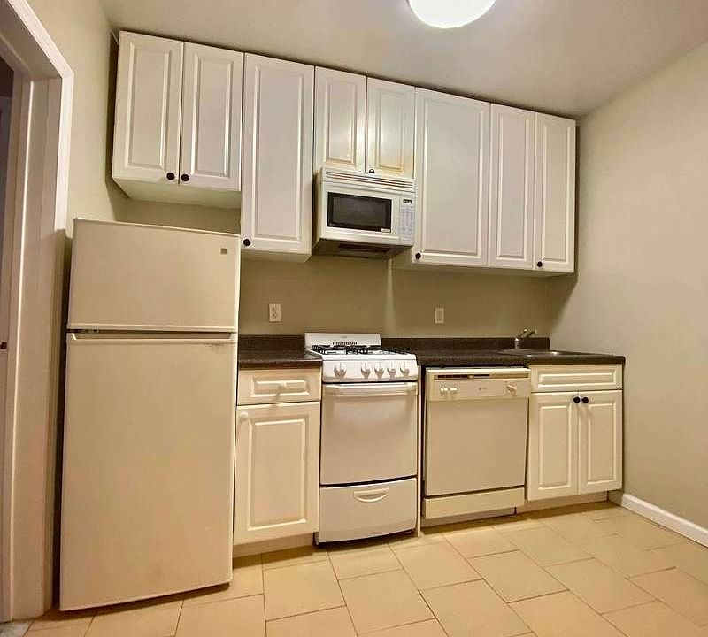 2nd image of 509 E 73rd St #6B