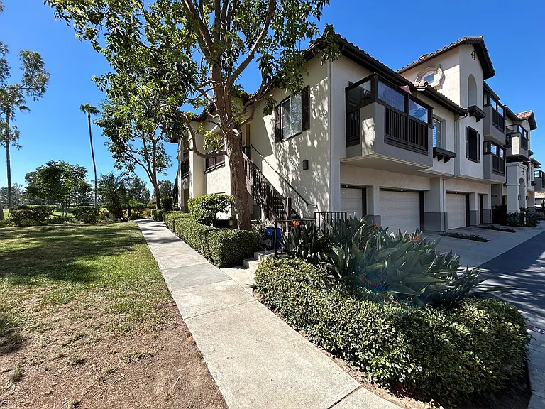 2960 Champion Way #1001 — Photo 4