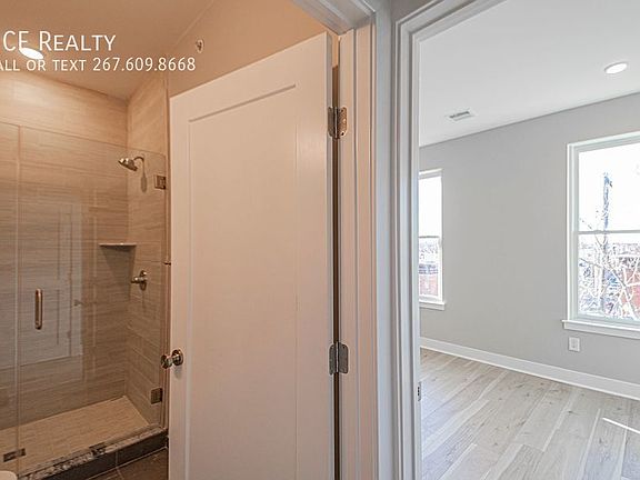 5th image of 713 S 51st St Unit 3