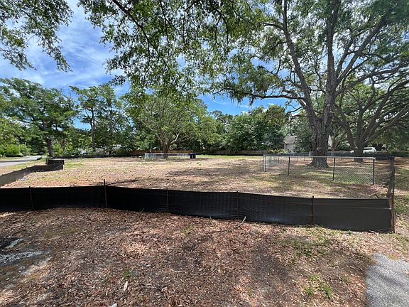 4th image of 1005 Cliffwood Dr