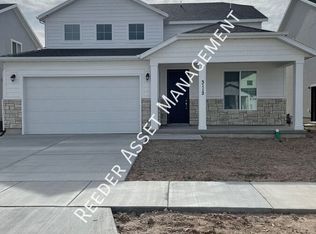 3112 S Edgewater Cv, Syracuse, UT 84075