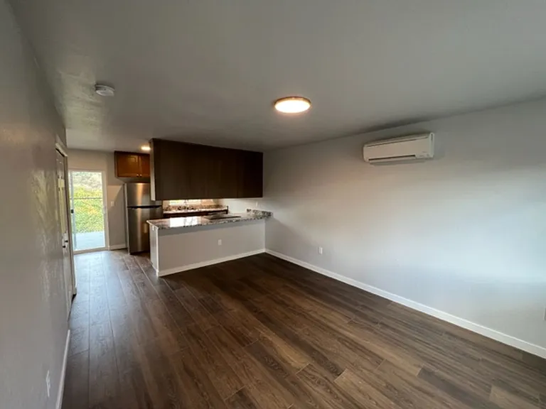 610 E Main St #3D — Photo 17