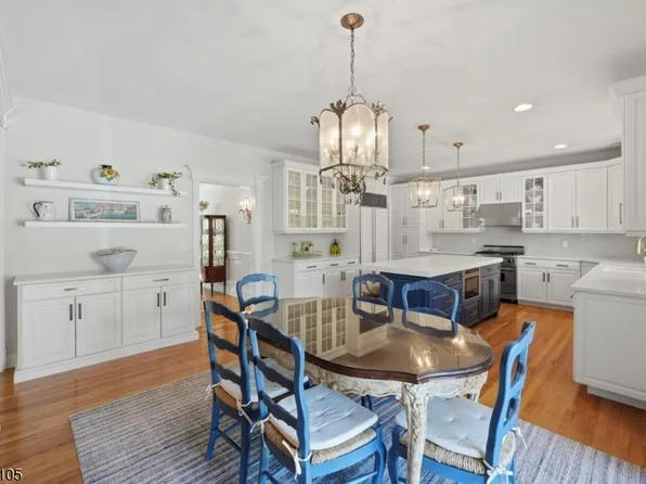 13 Hunters Trl, Chester Twp., NJ 07930