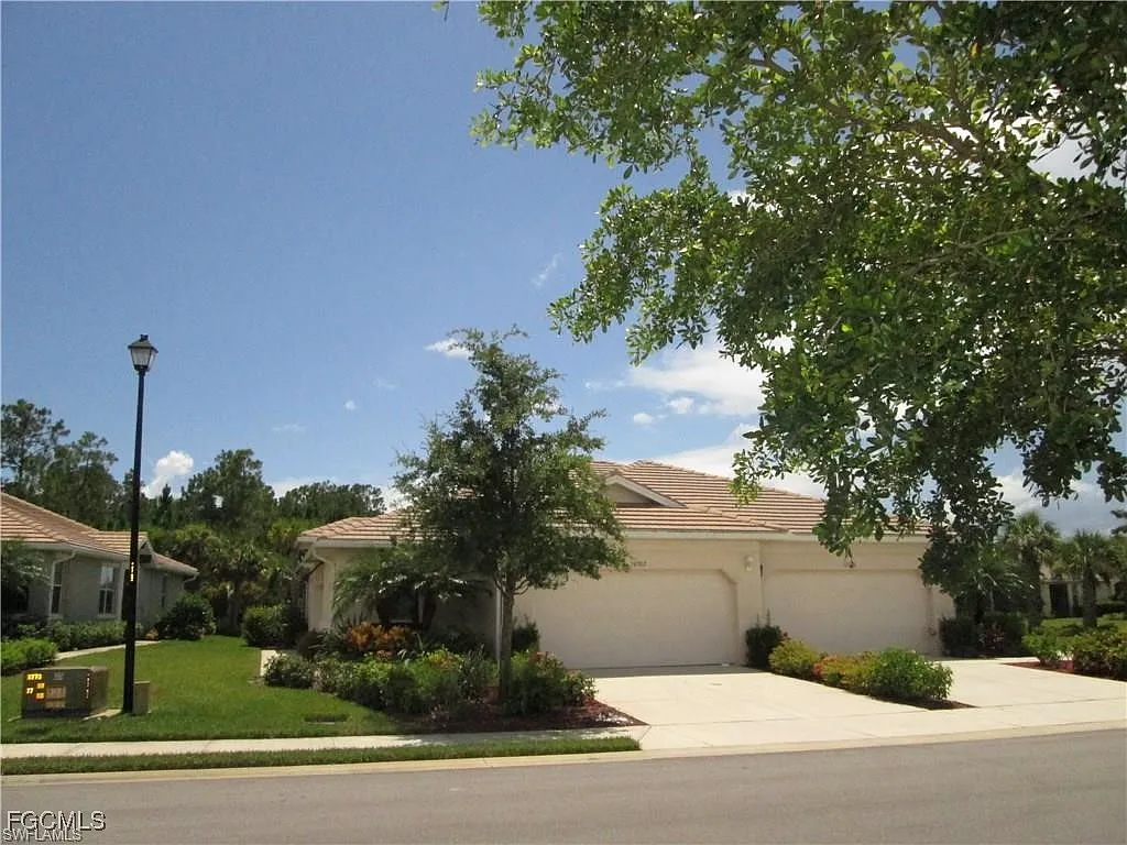 2 bed, 2.0 bath, 1347 sqft, $5,500 — Photo 1