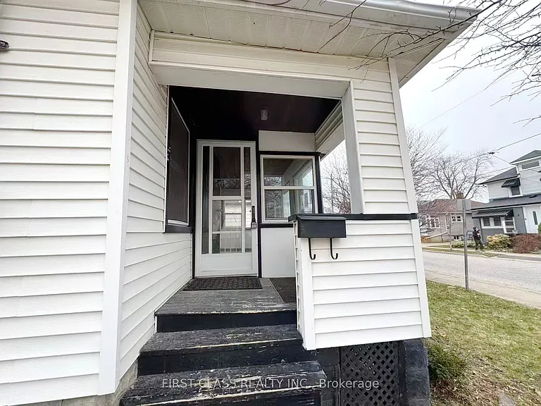 9 Grantham Ave S — Photo 3