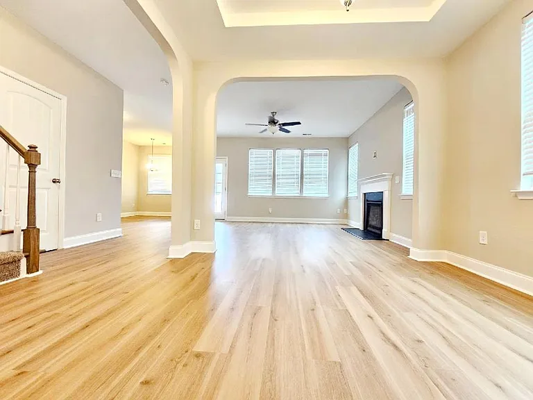 2115 Mannington Dr — Photo 8