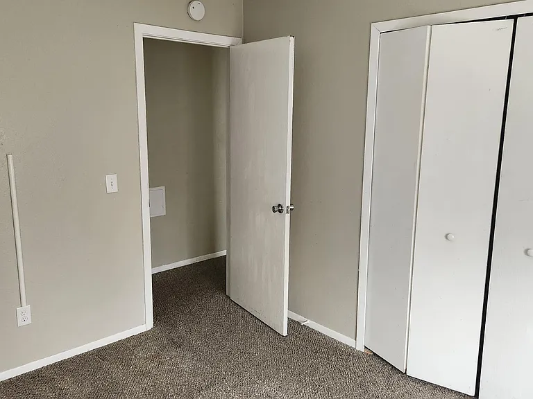 4515 W Bancroft St #9-10 — Photo 15