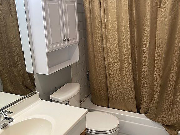 Master bathroom upstairs