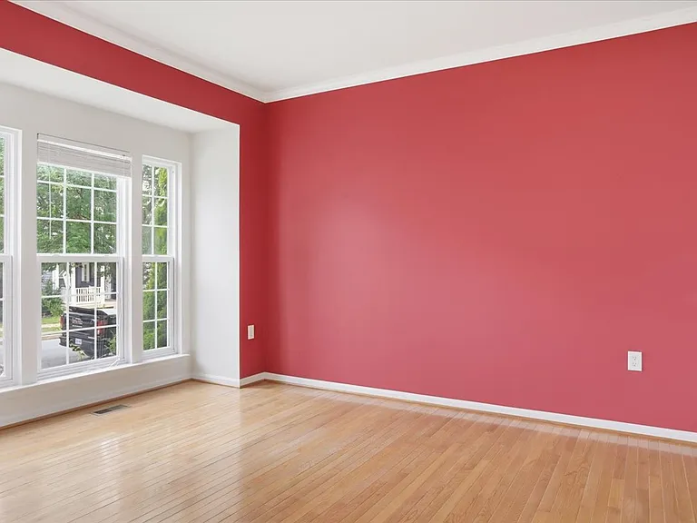 341 Bullskin St — Photo 4