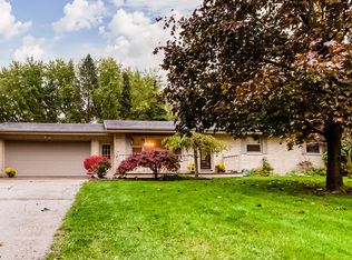 5667 E Hiawatha Ln, Stevensville, MI 49127