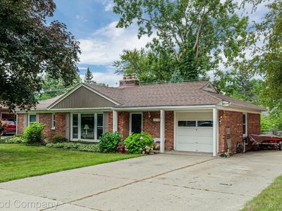 1896 Warwick St, Keego Harbor, MI, 48320