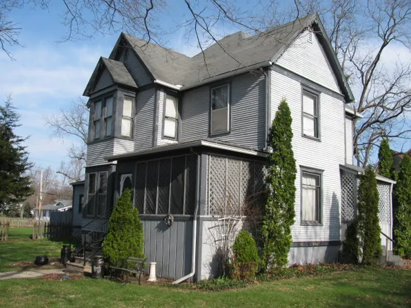403 N Melvin St, Gibson City, IL 60936