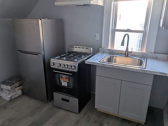 2nd image of 228 Renner Ave Floor 3