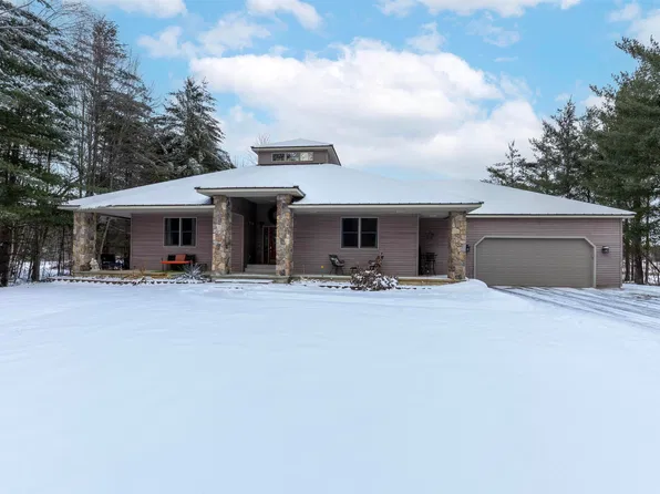 3596 Traxler Dr, Beaverton, MI 48612
