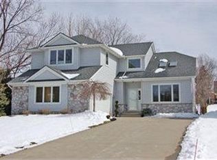 3429 Stratton Rd, Beachwood, OH 44122