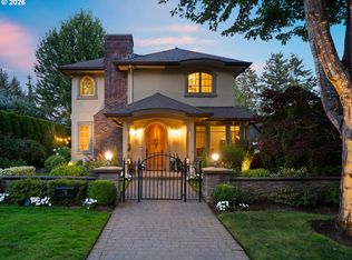 752 E Ave, Lake Oswego, OR 97034