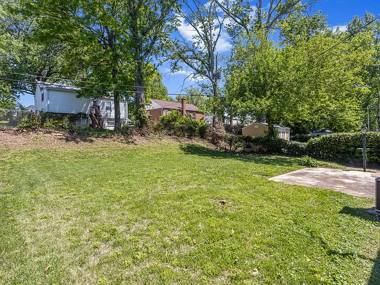 10335 Saint Henry Ln — Photo 20