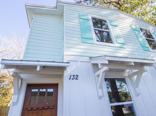 132 Belvedere St, Atlantic Beach, FL 32233