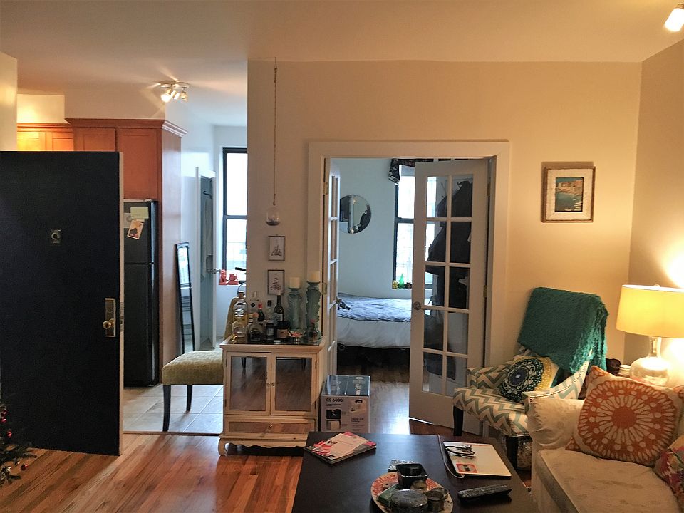 Living room 2