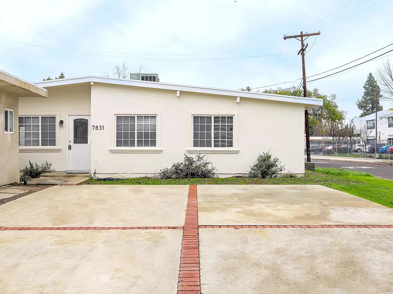 3 bed, 1200 sqft, $3,600 — Photo 1