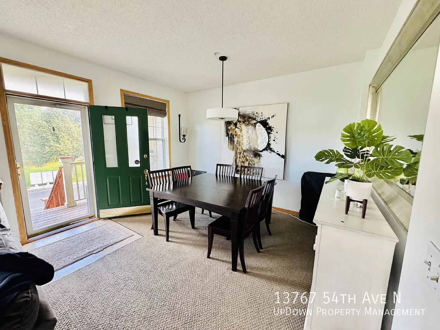 Stylish 3 Floor livingTownhouse in Minneapolis with Spacious 2200 Sq Ft Layout, Hardwood Floors &... — Photo 2