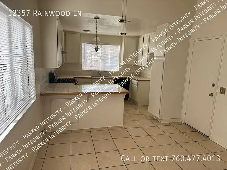 12357 Rainwood Ln — Photo 22