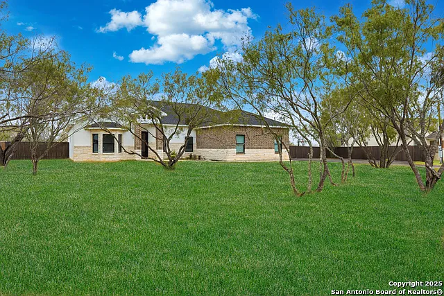 Building Photo - 128 Hidden Ranch Ct