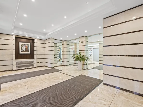 45 Oceana Drive East image 27 of 31