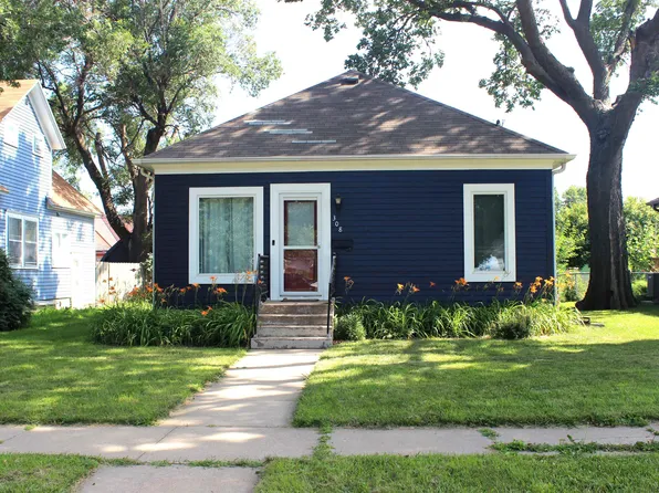 308 W 26th St, Kearney, NE 68845