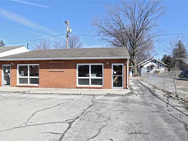 1st image of 302 S Tillotson Ave