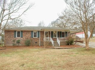 9 Poplar St, Woodruff, SC 29388