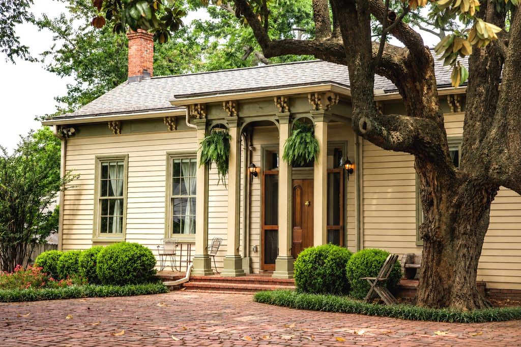 1703 Greenwood Ave, Nashville, TN 37206 home