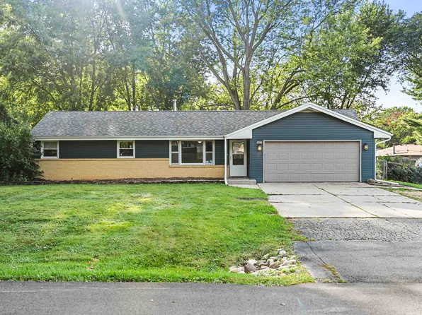 5655 Santa Fe Trl, Rockford, IL 61109
