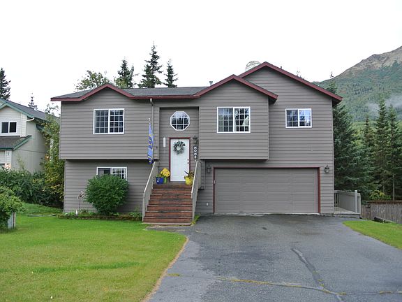 4th image of 19040 Trail Bay Dr