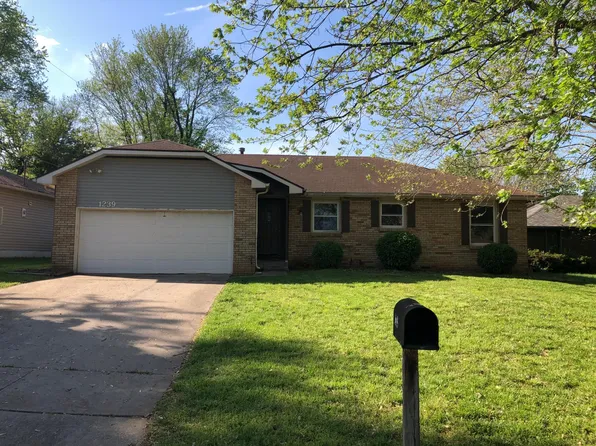 1239 E Carleton St, Springfield, MO 65804