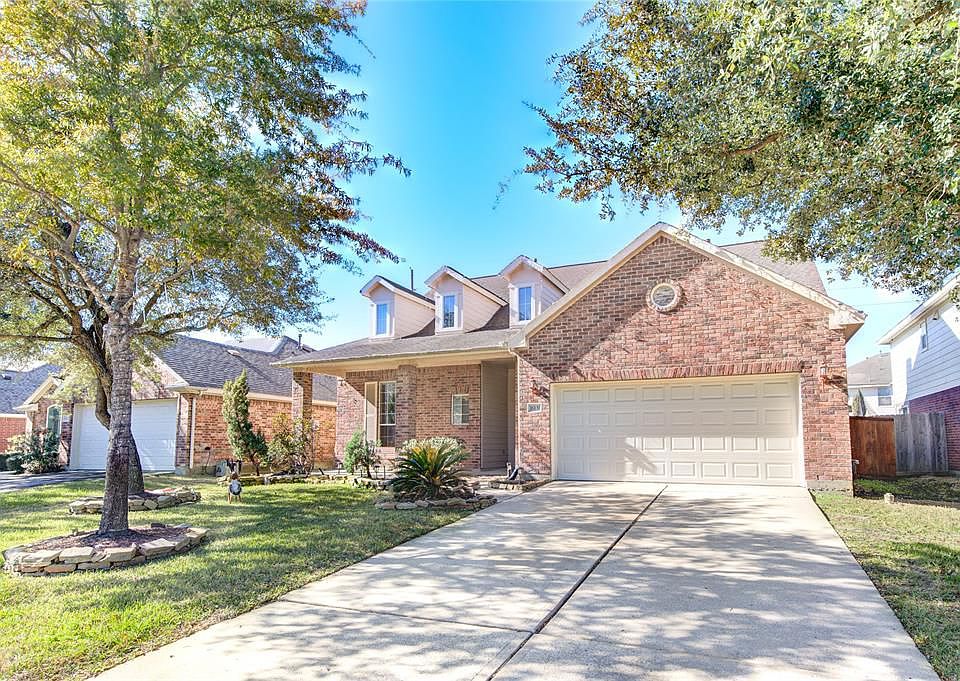 1st image of 16131 Fleethaven Ln