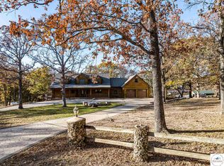 30611 Stonehaven Dr, Warsaw, MO 65355