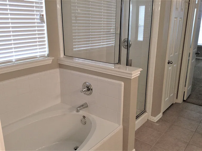 554 Kerry St — Photo 10