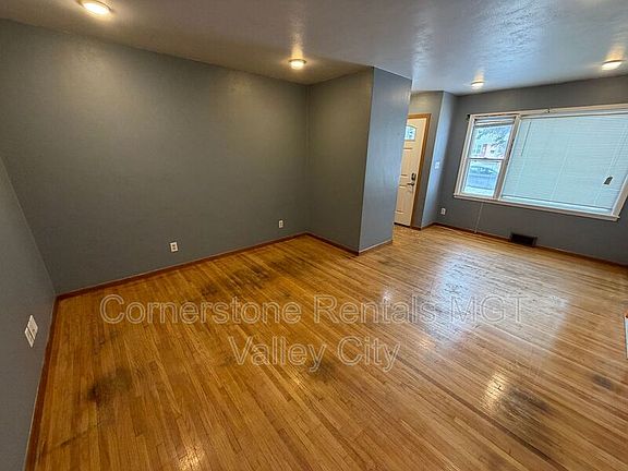 2nd image of 615 10th Ave SW